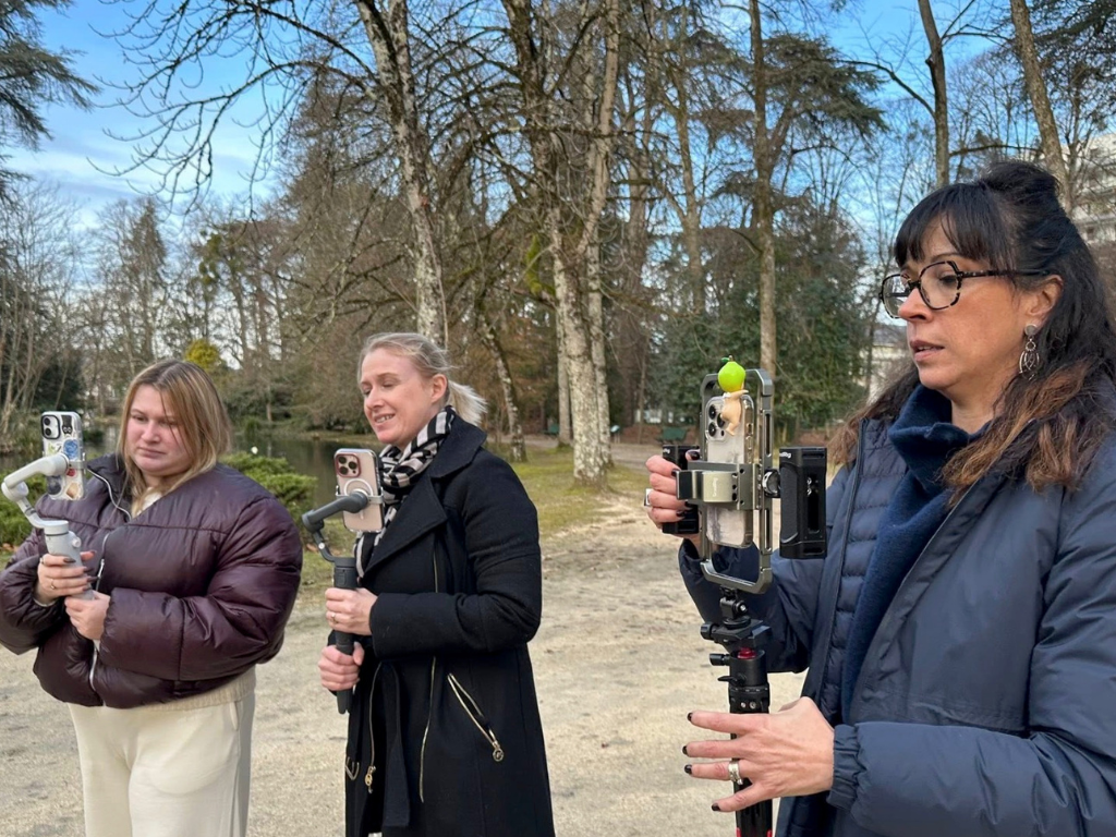 Et si vous vous formez pour filmer et monter avec votre smartphone pour 500€ ?